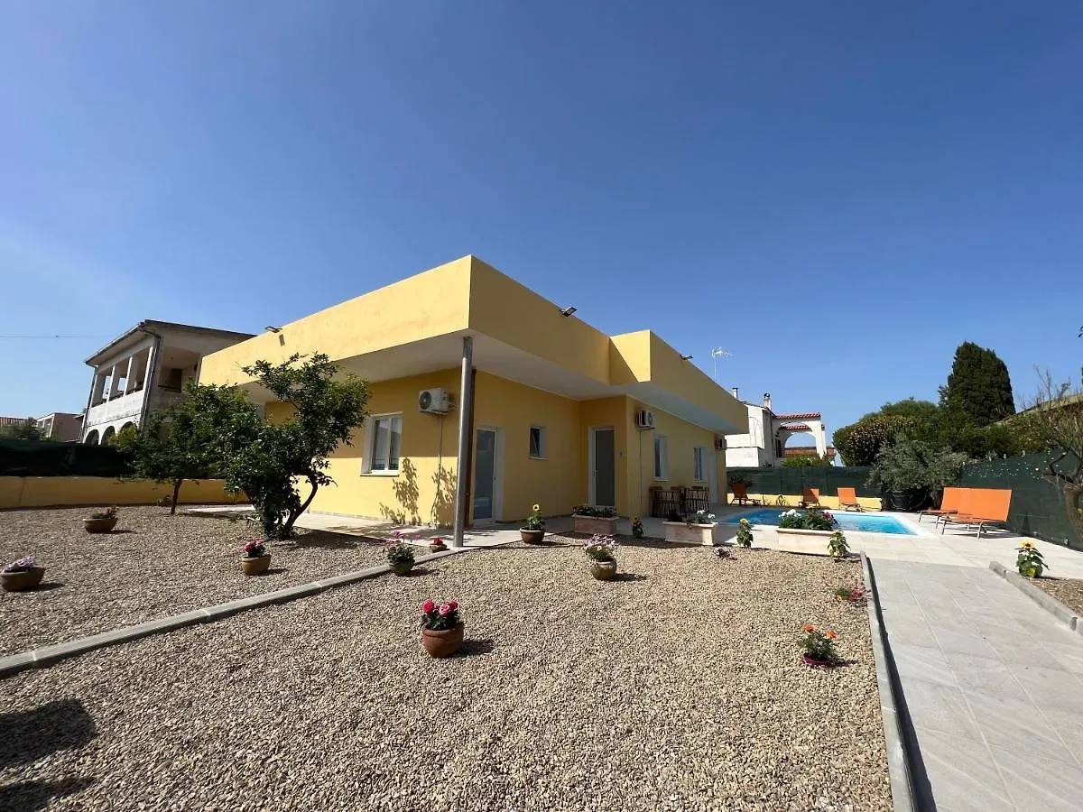 Casa Vacanze Mare Fuori Capoterra 0*,  Italia